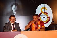 Lukas Podolski Galatasaray'da-aa8b09b42f954d2bb86376ab3a79125a.jpeg